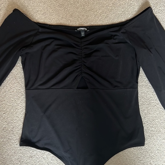 Express Stretch Keyhole Bodysuit - Picture 2 of 5